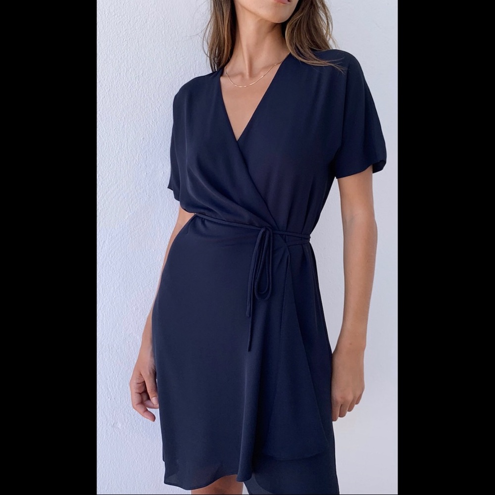 Aritzia Babaton Wallace Dress: Small in Raspberry